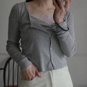 甘すぎないレースで大人っぽく♪着るだけでレイヤード見え「ZARA」ドッキングトップス