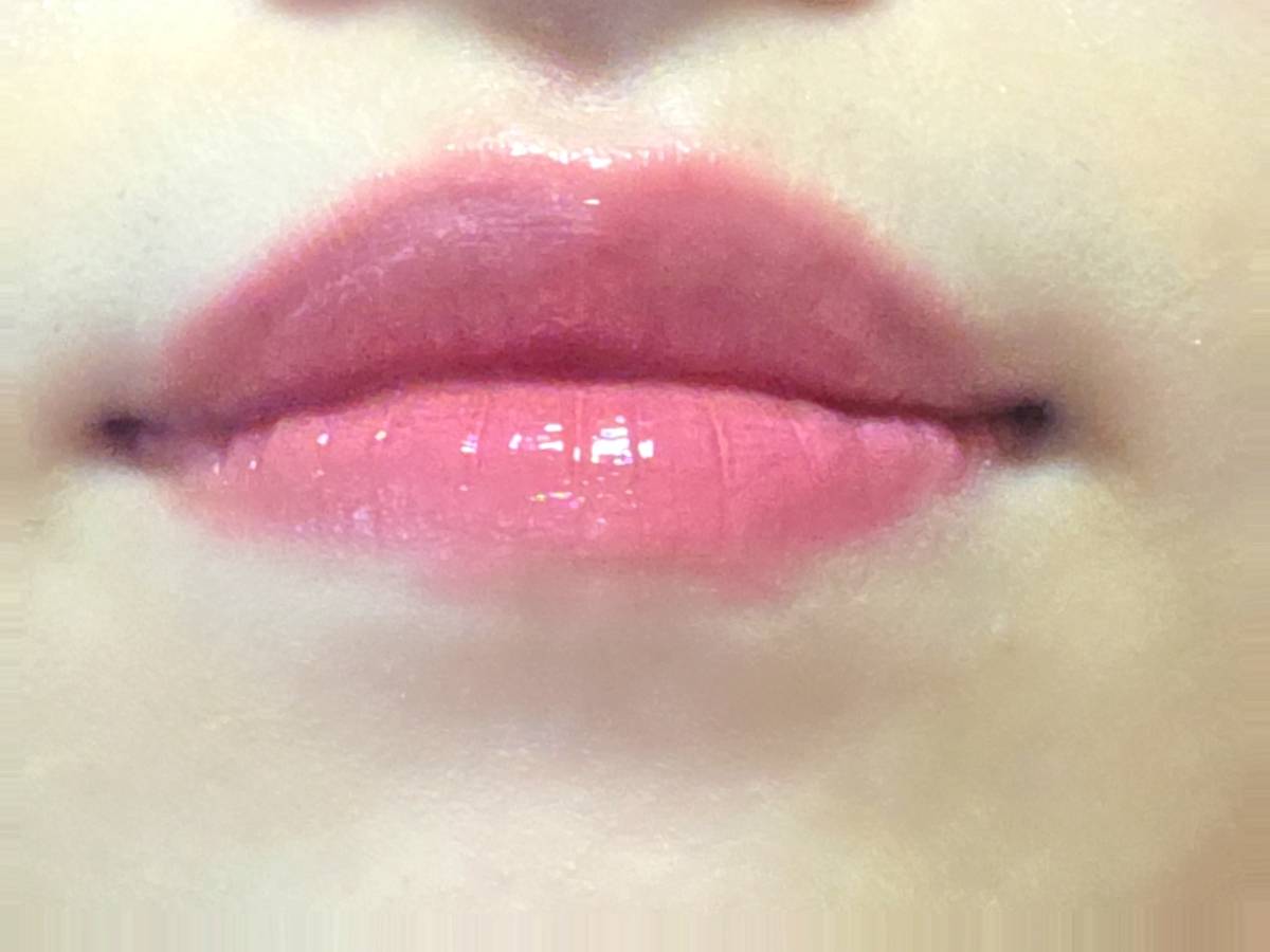 唇に塗った画像