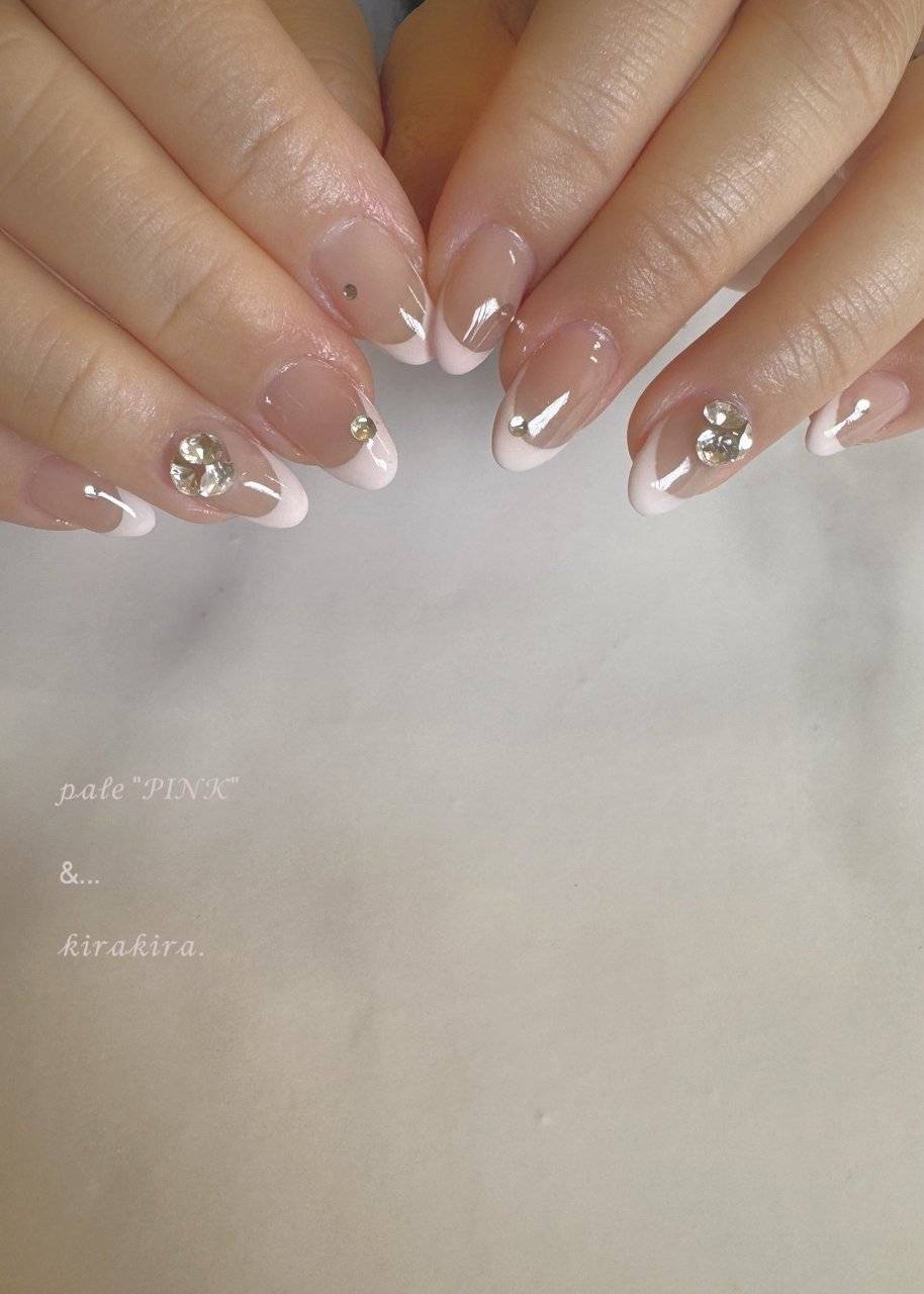 ペールピンクネイル