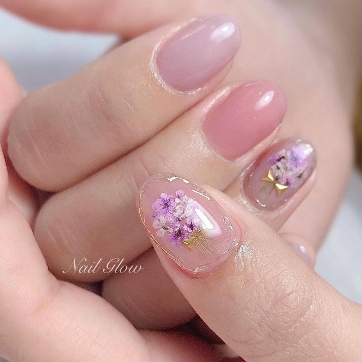 ペールピンクネイル