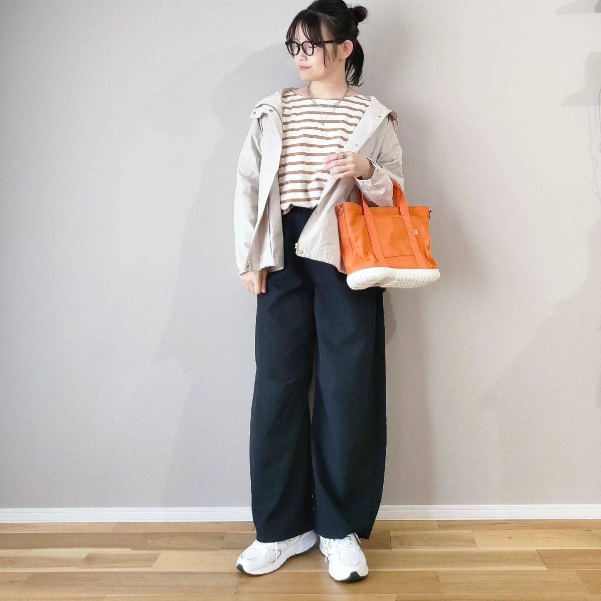 ボーダー柄のトップスを合わせる！