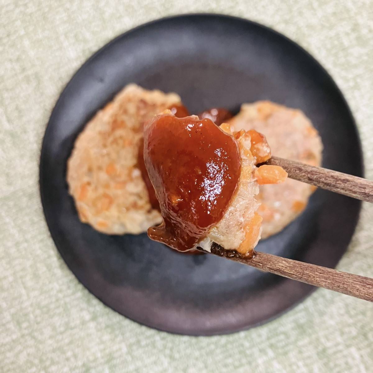 JAグループ公式の「じゃがいもと玉ねぎと人参で味付けハンバーグ」のレシピ