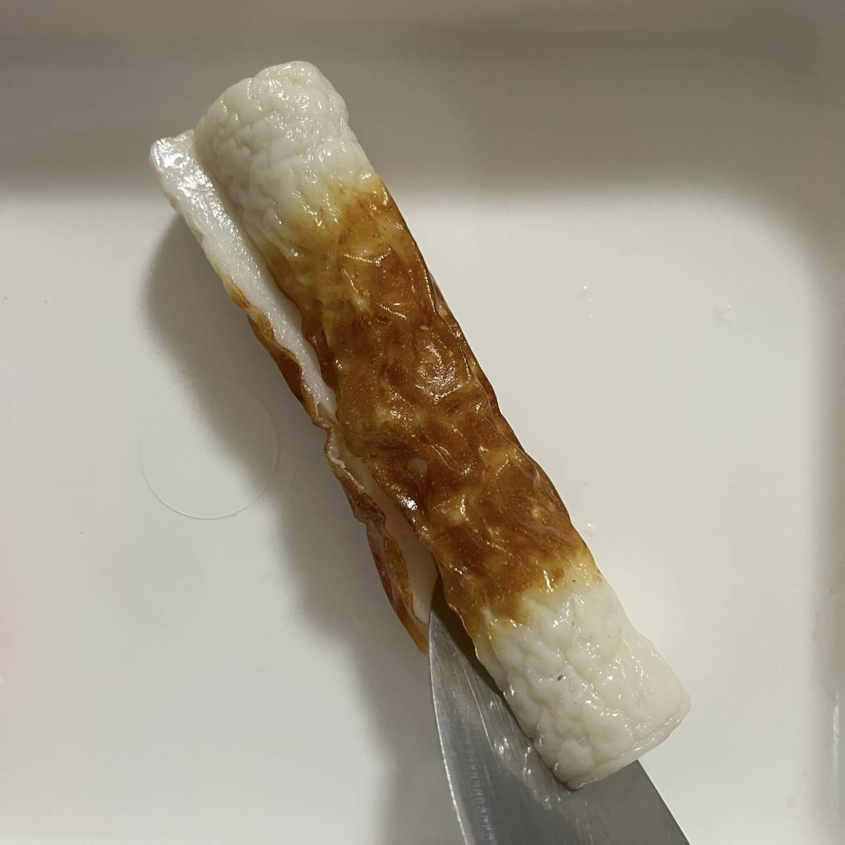 紀文公式の「ちくわとカニカマのほたて貝柱風コロコロバターじょうゆ焼き」のレシピ