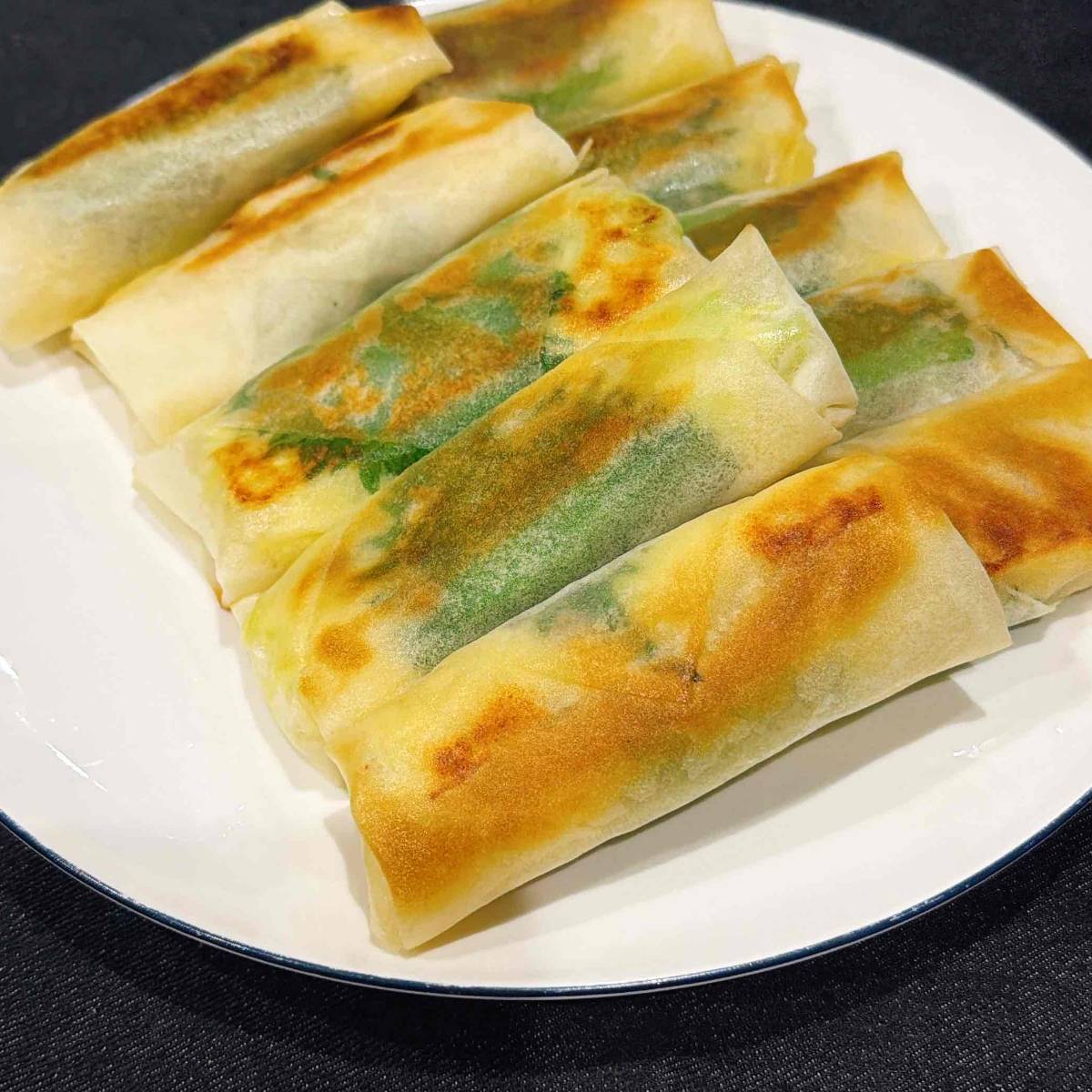 タカノフーズ公式の「納豆チーズの焼き春巻き」のレシピ