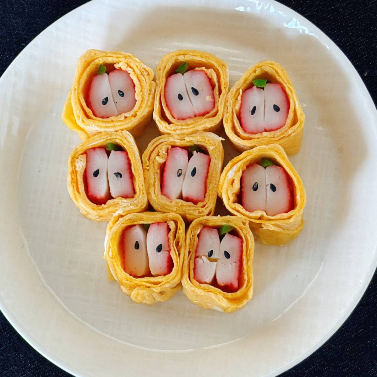 いちまさ公式の「カニかまでリンゴの玉子焼き」のレシピ