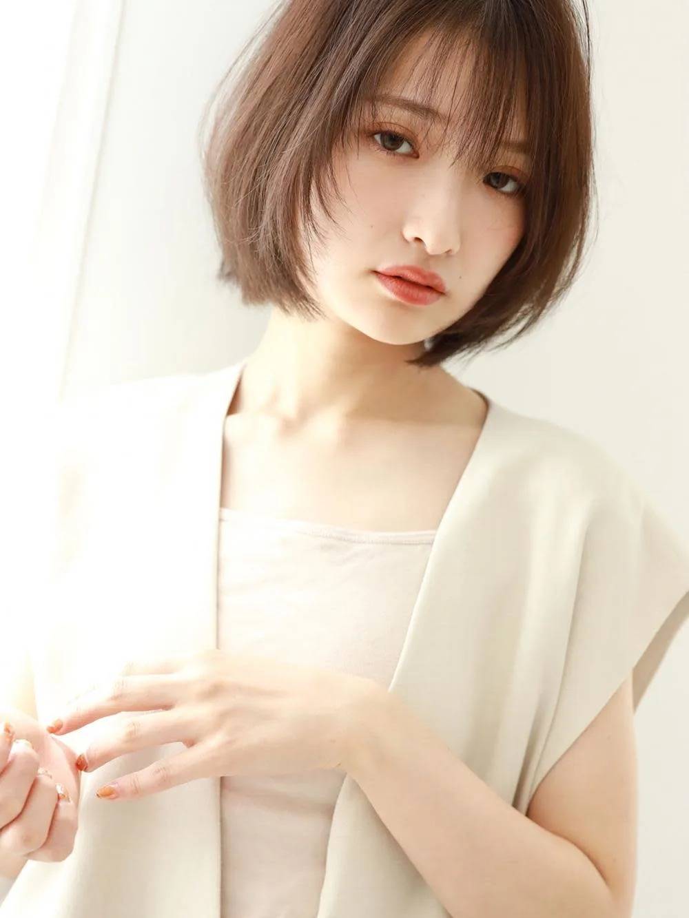 ナチュラルレイヤーボブ