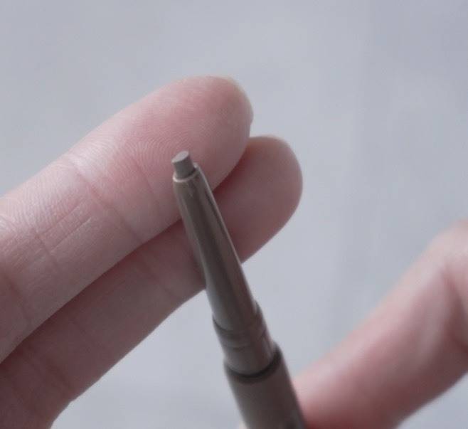 エテュセ ペンシルブロウライナー