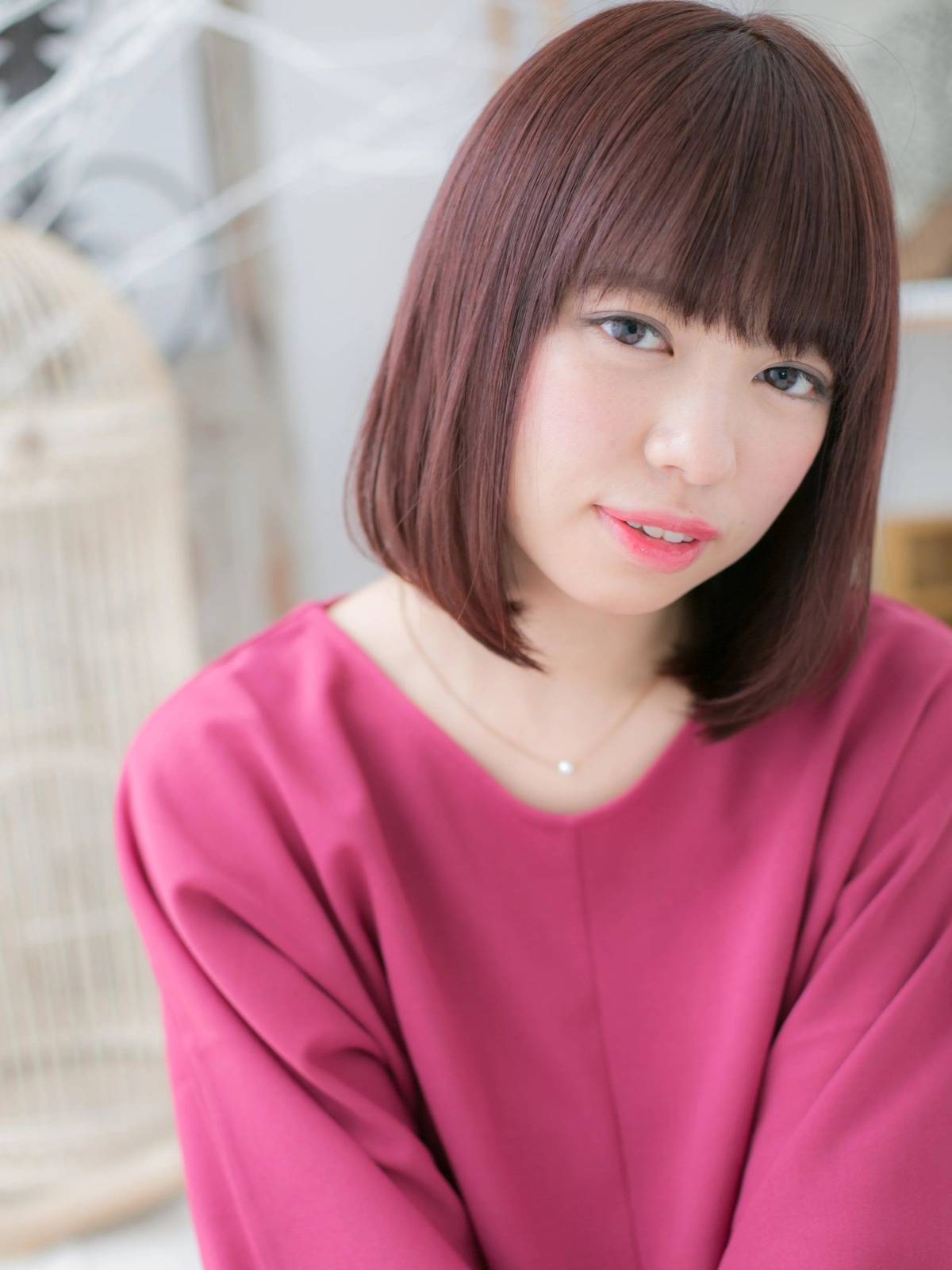 ピンクカラーの大人可愛いボブ