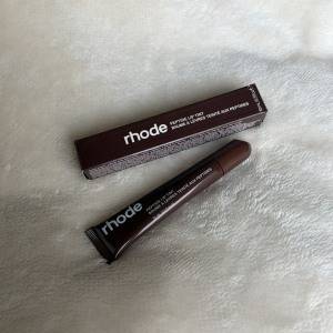 【日本未上陸】自然に盛れる♡「rhode」のリップをゲット！