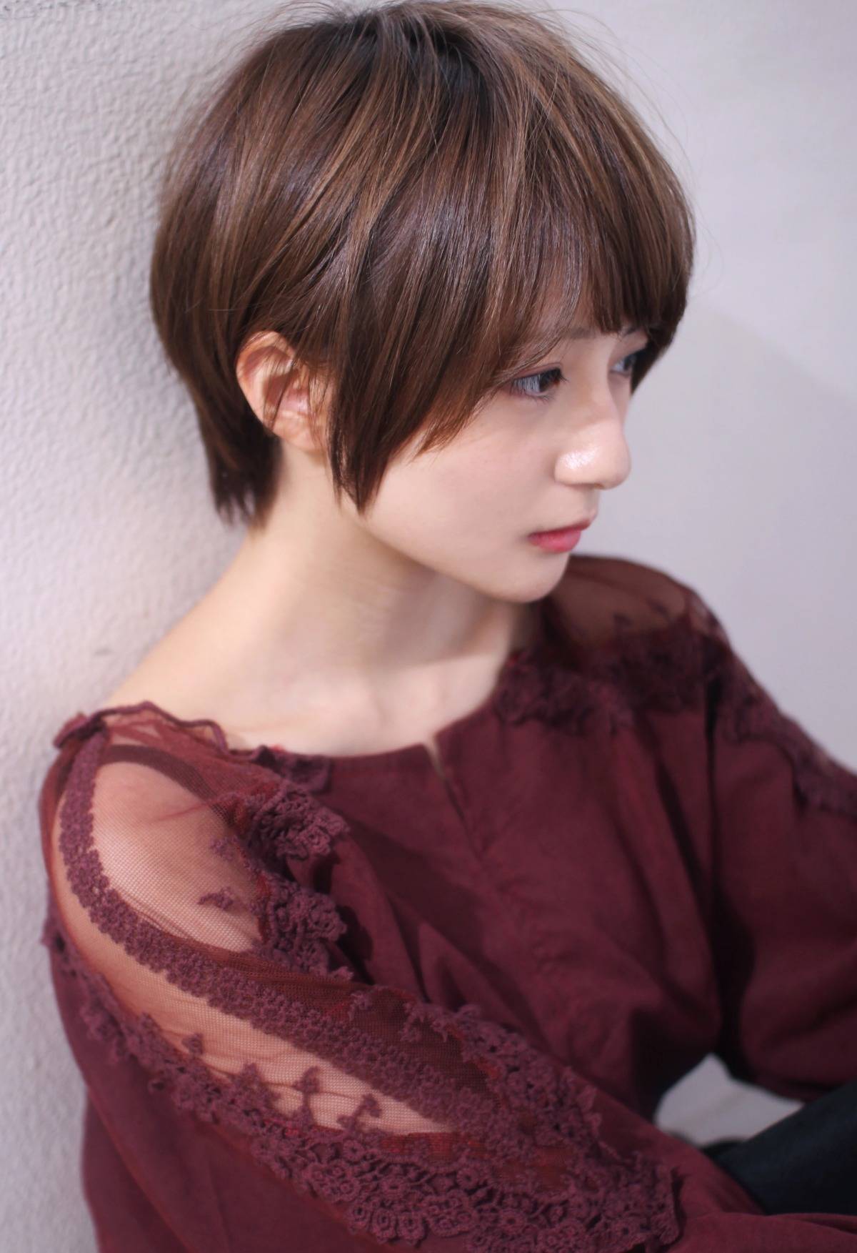 サイド長めシンプルショート