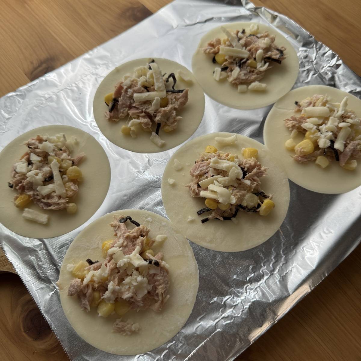 ふじっ子公式の「ふじっ子のツナコーンピザ」のレシピ