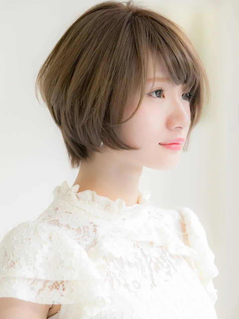 サイド長めやわらかショート