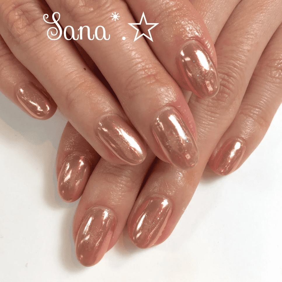 ピンクゴールドネイル