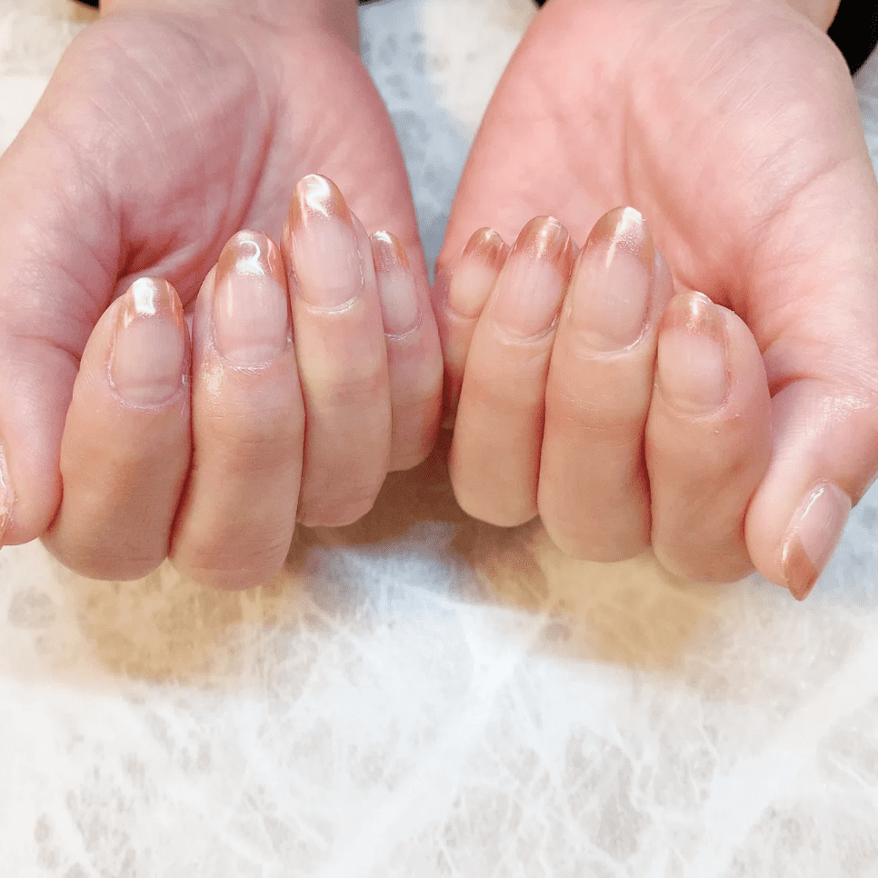 ピンクゴールドネイル