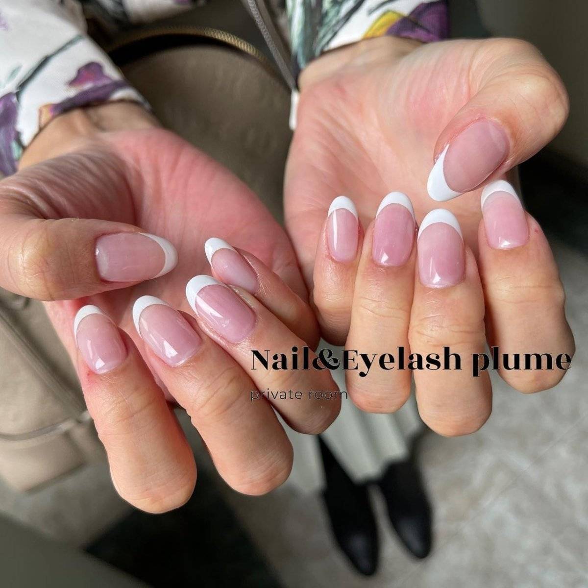 透け感ピンクネイル