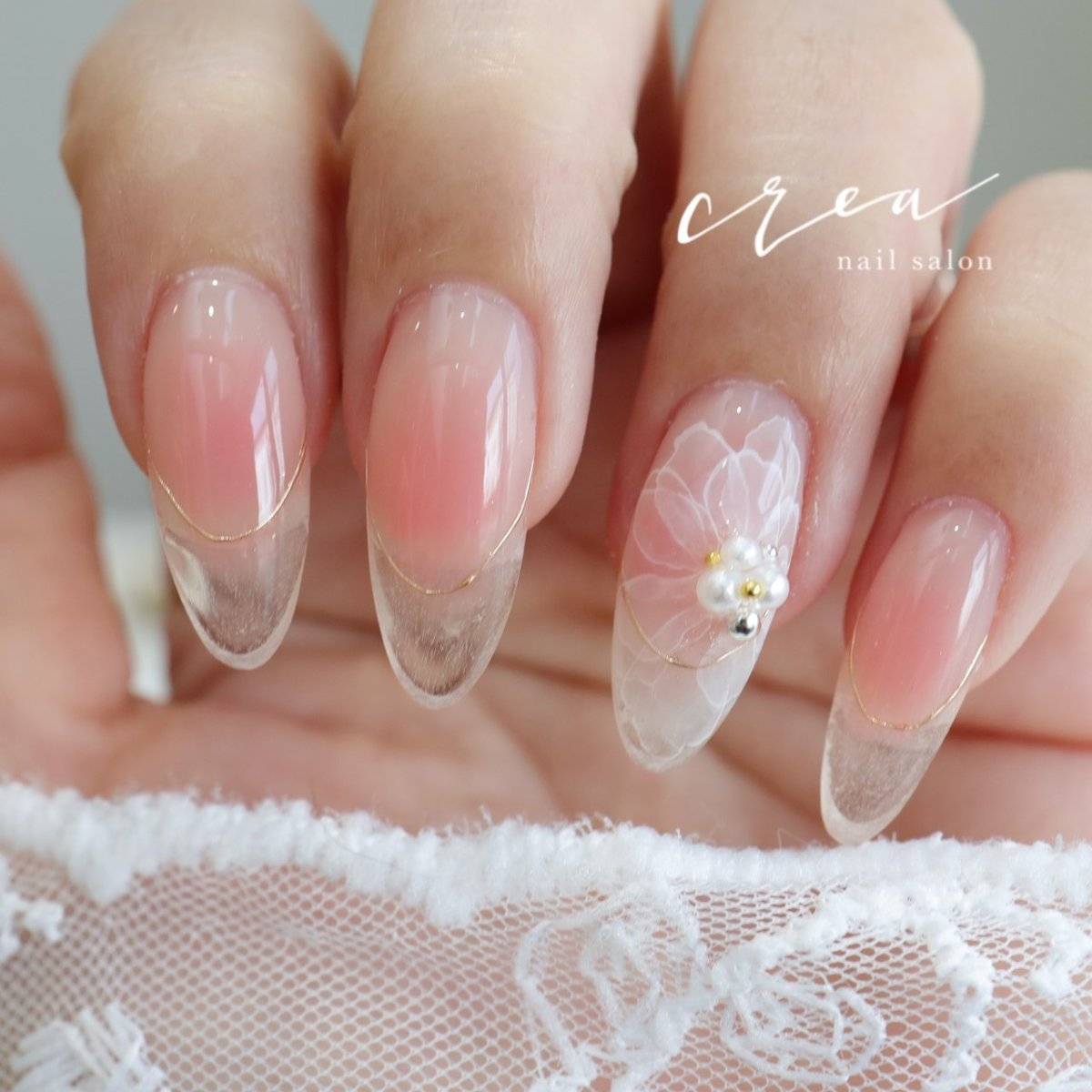 透け感ピンクネイル