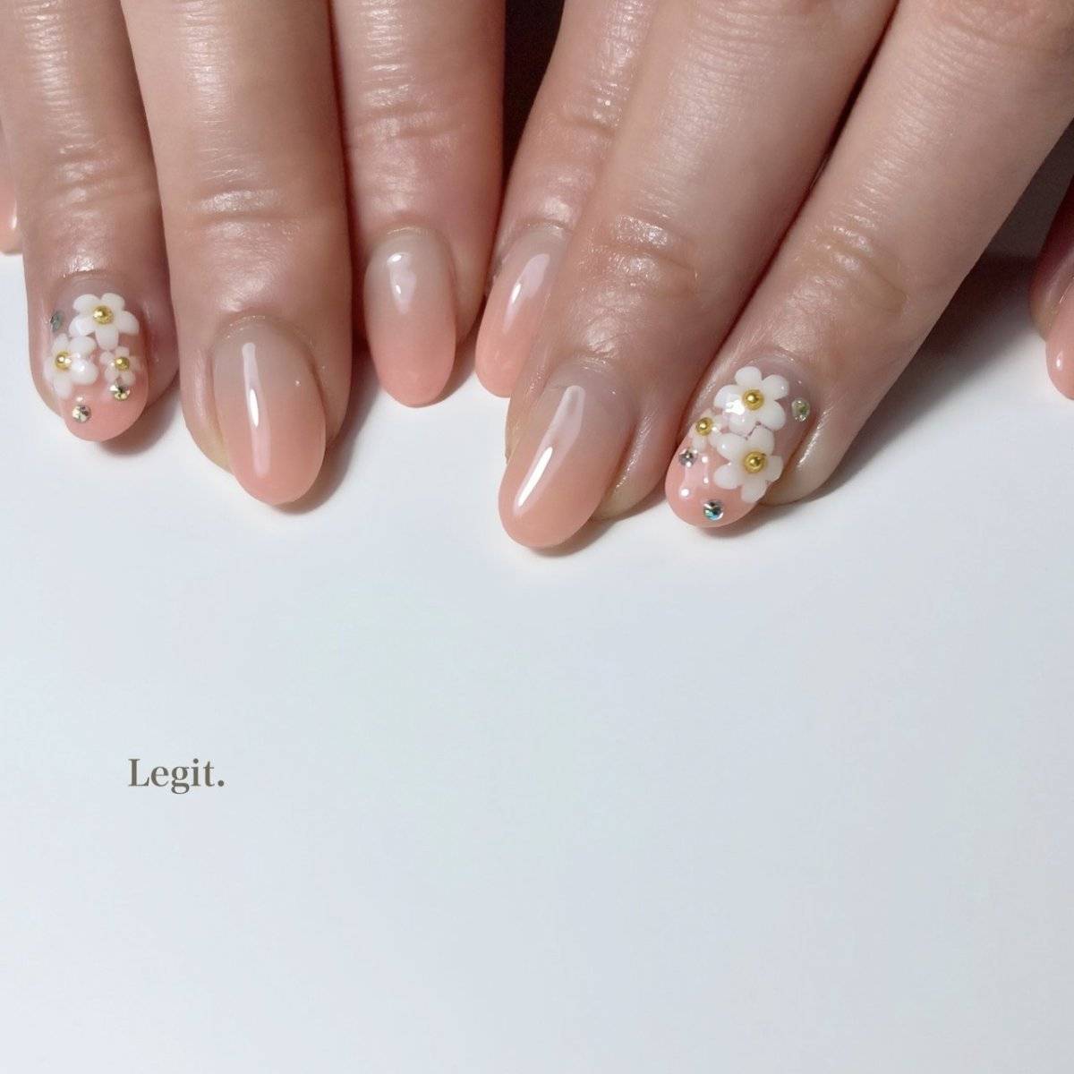 ピーチピンクネイル