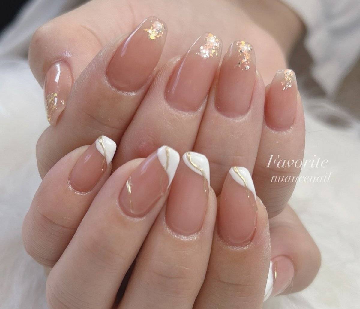 コーラルピンクネイル