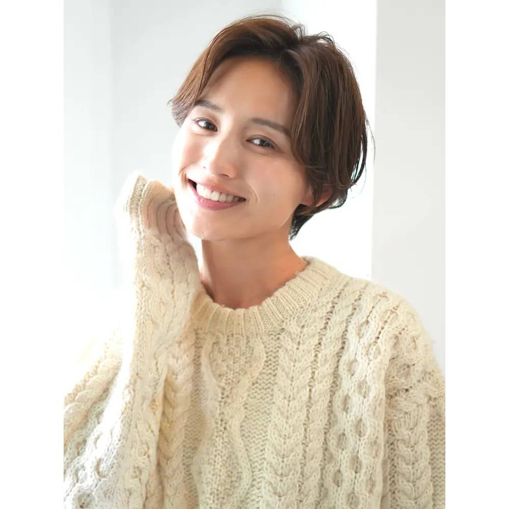 前下がりのハンサムショート