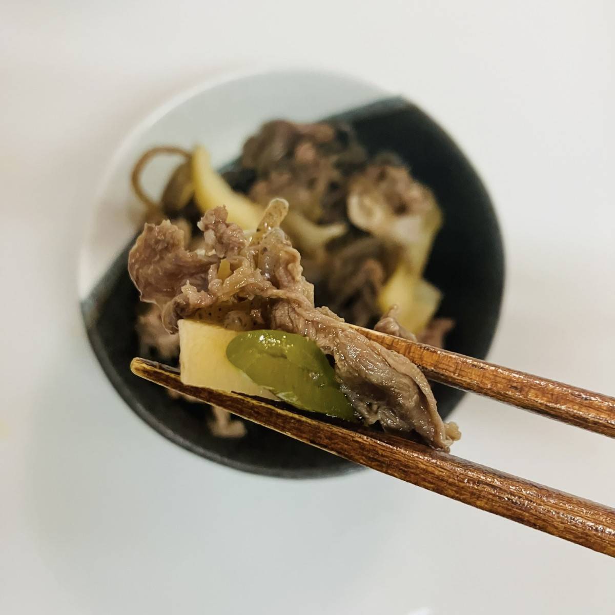 JAグループ公式の「じゃがいもとピーマンと玉ねぎと牛肉の甘煮」のレシピ