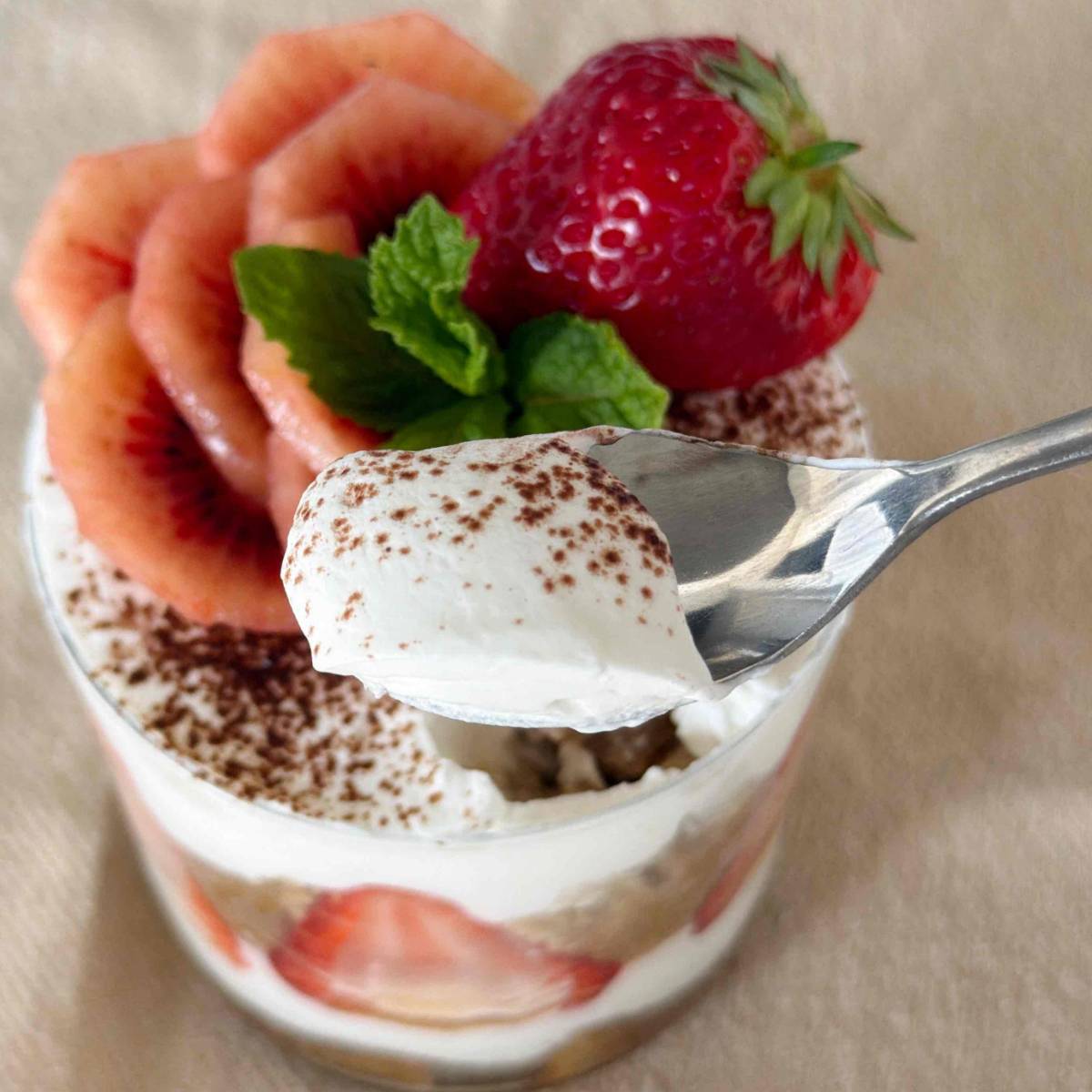 パスコ公式の「いちごたっぷりティラミス」のレシピ