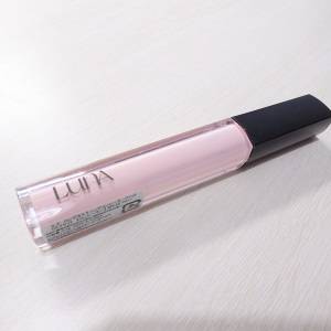 完全に大当たりです……。肌悩みを簡単にカバーする「最強コスメ」