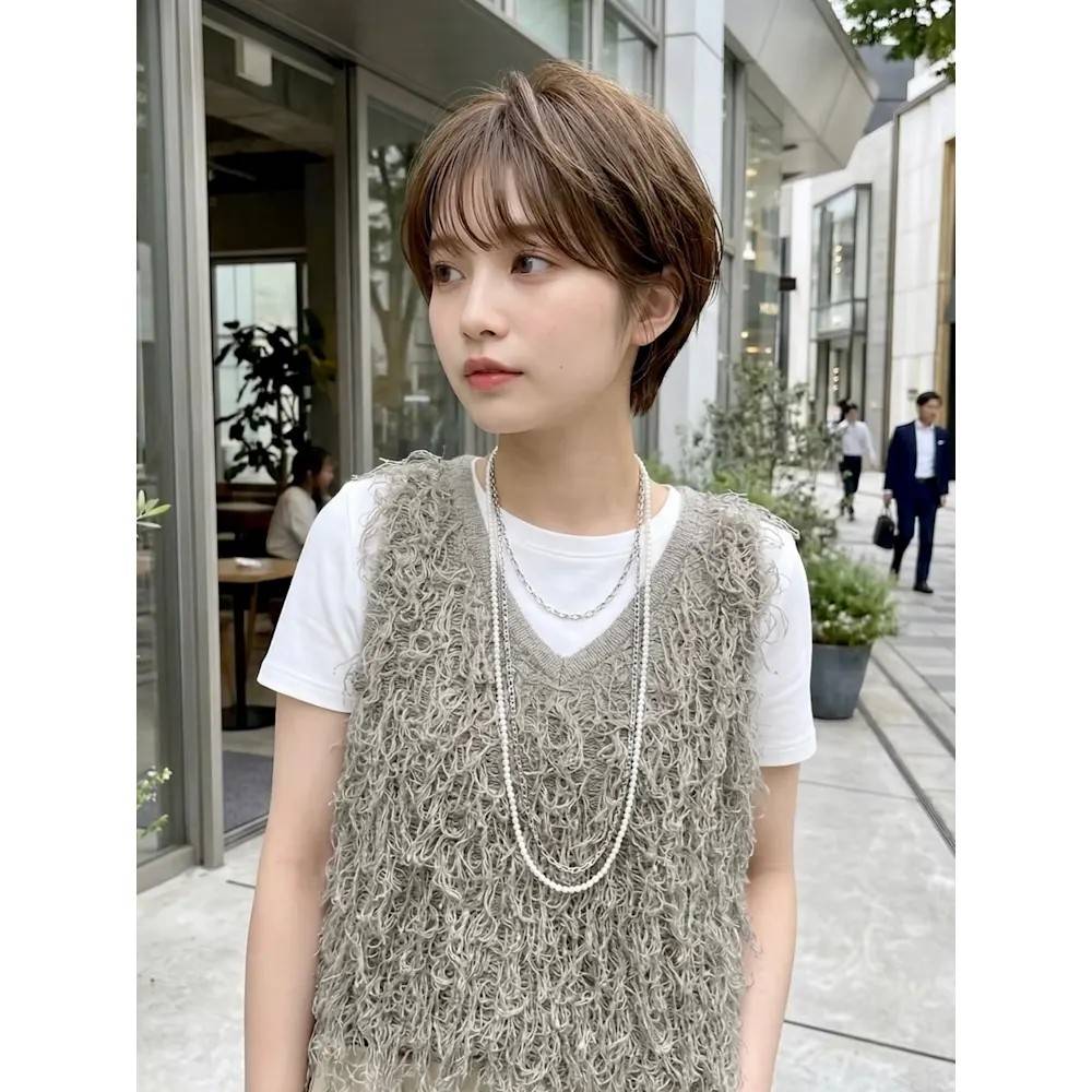 ベージュブラウンの透明感ショート
