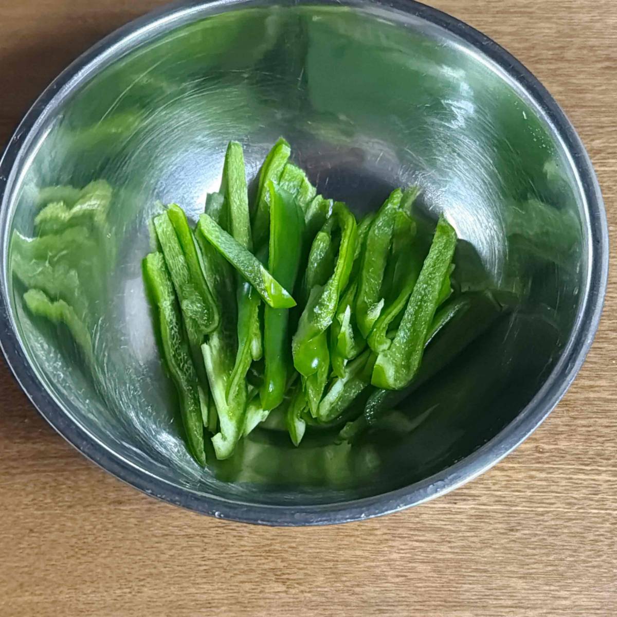 JAグループ公式の「甘辛でご飯がすすむ♪豚肉のピーマン巻き」のレシピ