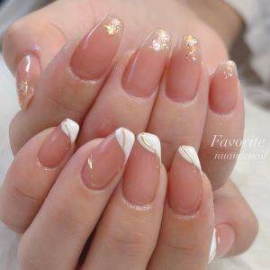 【2026年初夏】手元が一気に垢抜ける。最新コーラルピンクネイル5選