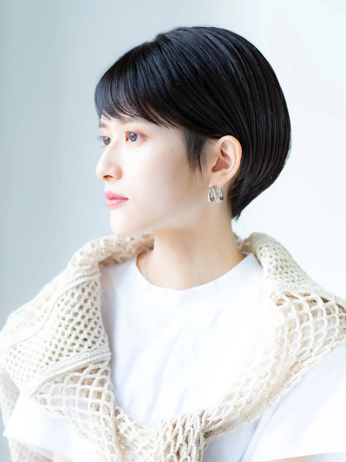 清潔感あふれる黒髪ショート
