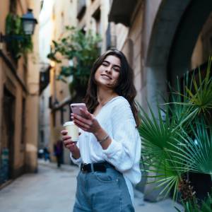 一目惚れの恋……♡話したこともない彼と接点を持つ方法とは？