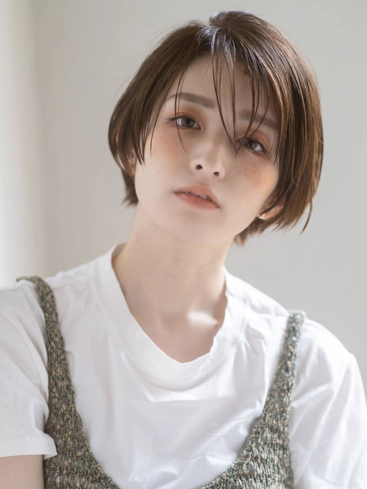 透けバングのアンニュイショート