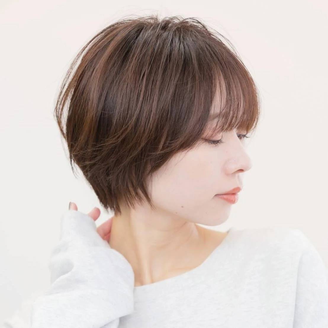 フェミニンマッシュショート