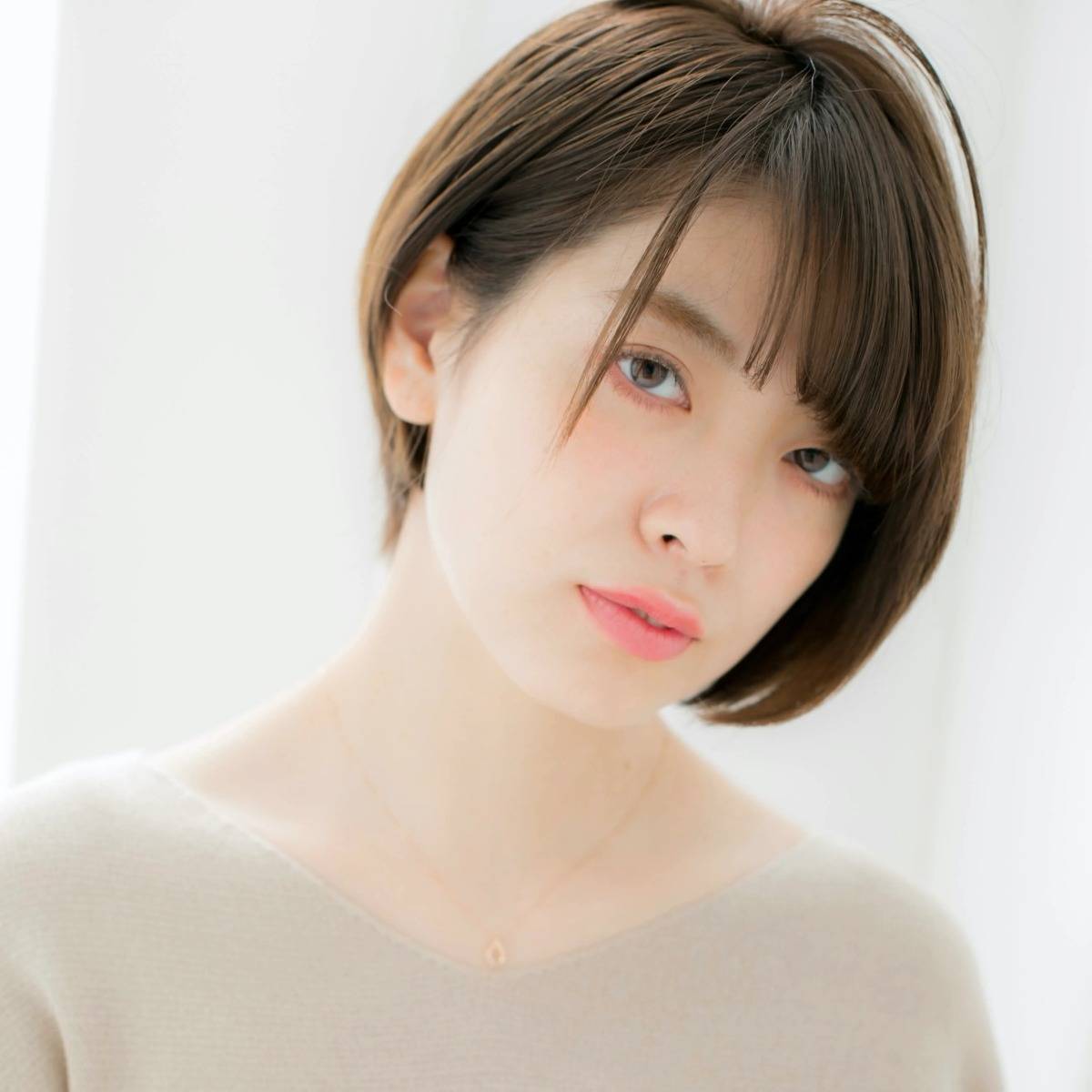 シンプル前下がりショート