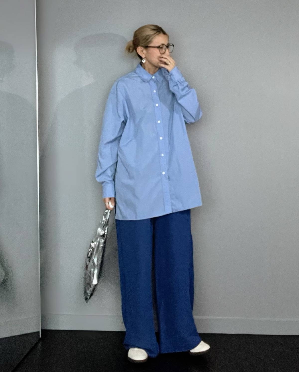 ブルーのワントーンコーデが◎