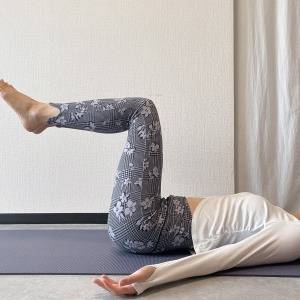 運動嫌いに捧ぐ。3分でできる「ぽっこりお腹」を凹ませるストレッチ