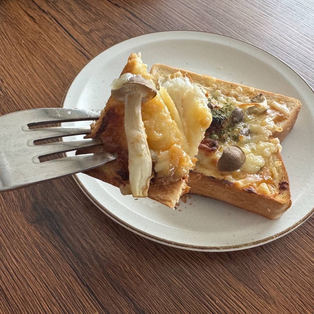 パスコ公式の「味噌きのこチーズトースト」のレシピ