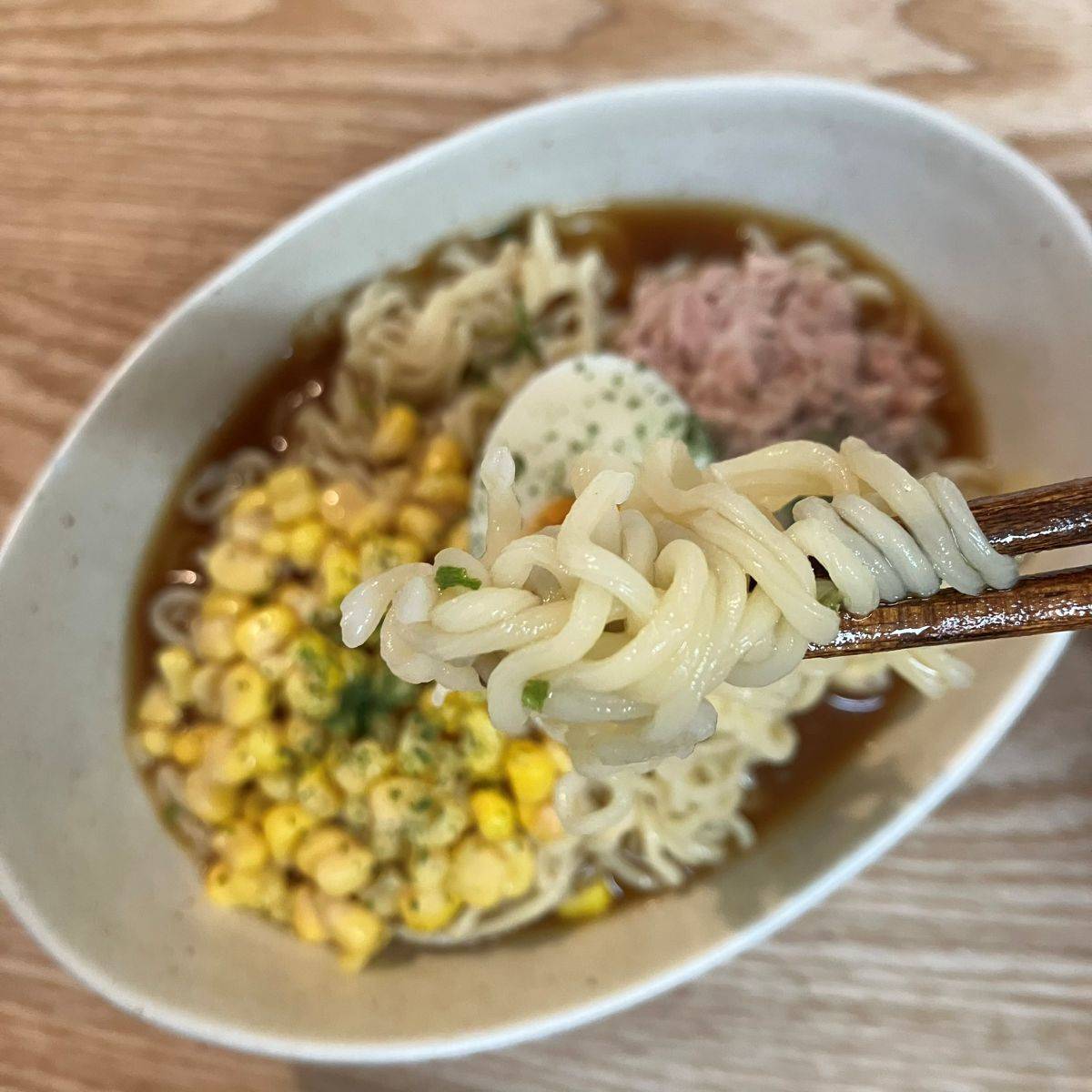 サッポロ一番公式の「冷やしみそコーンラーメン」のレシピ
