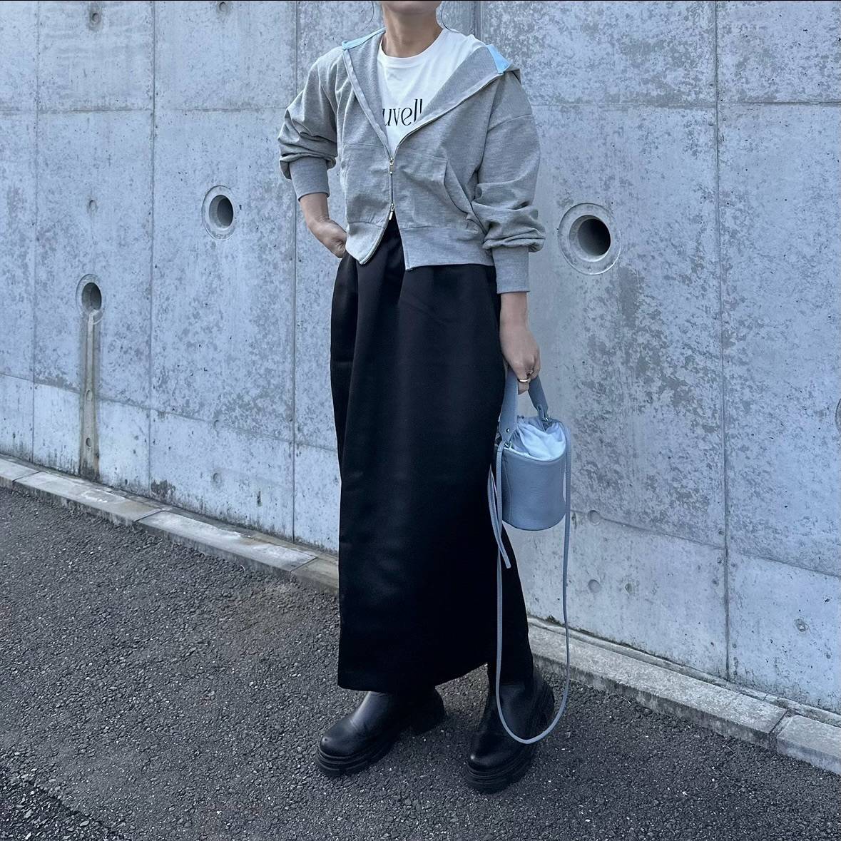 カラーバッグをアクセントにする♪