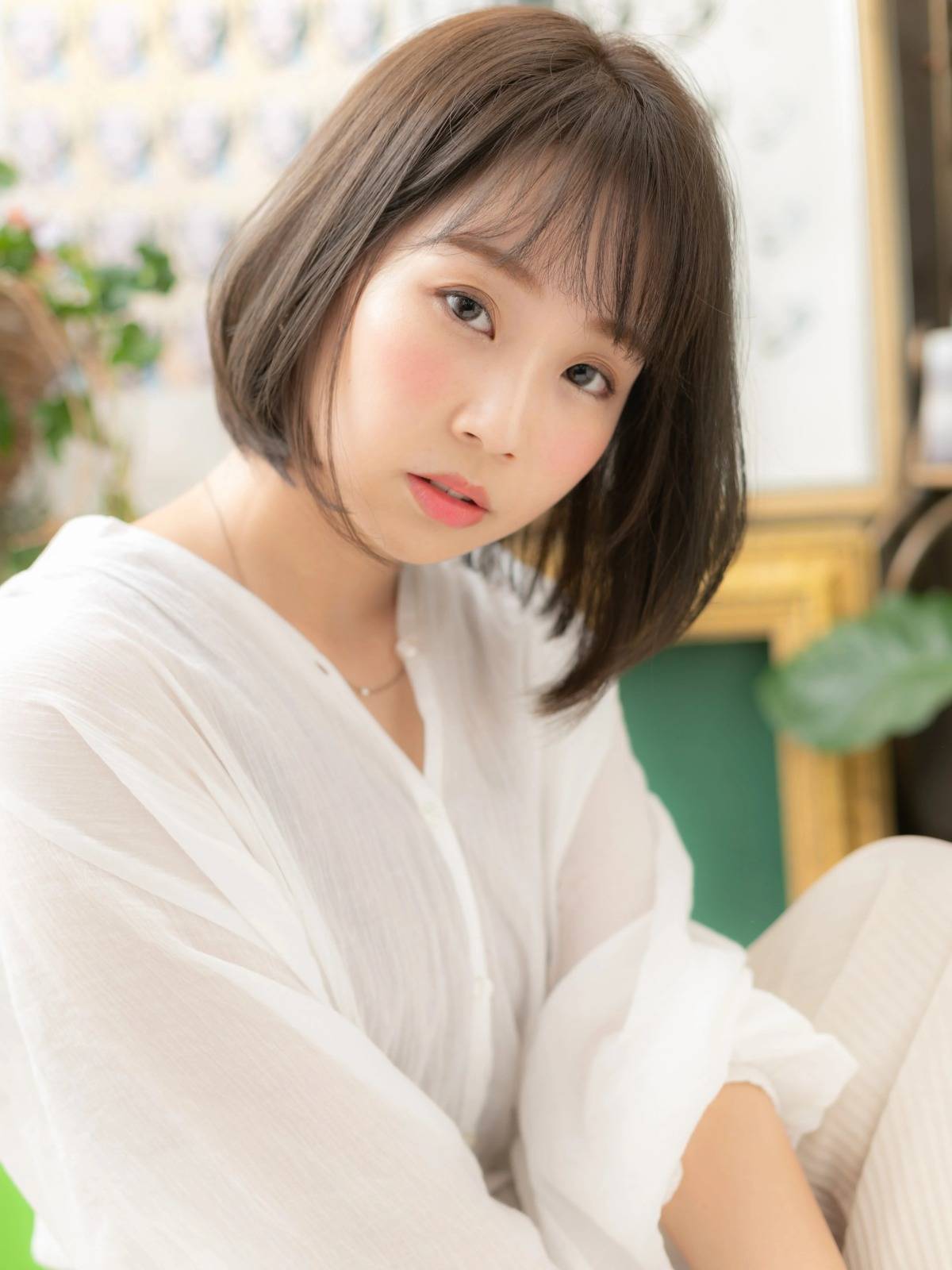 レイヤー前下がりボブ