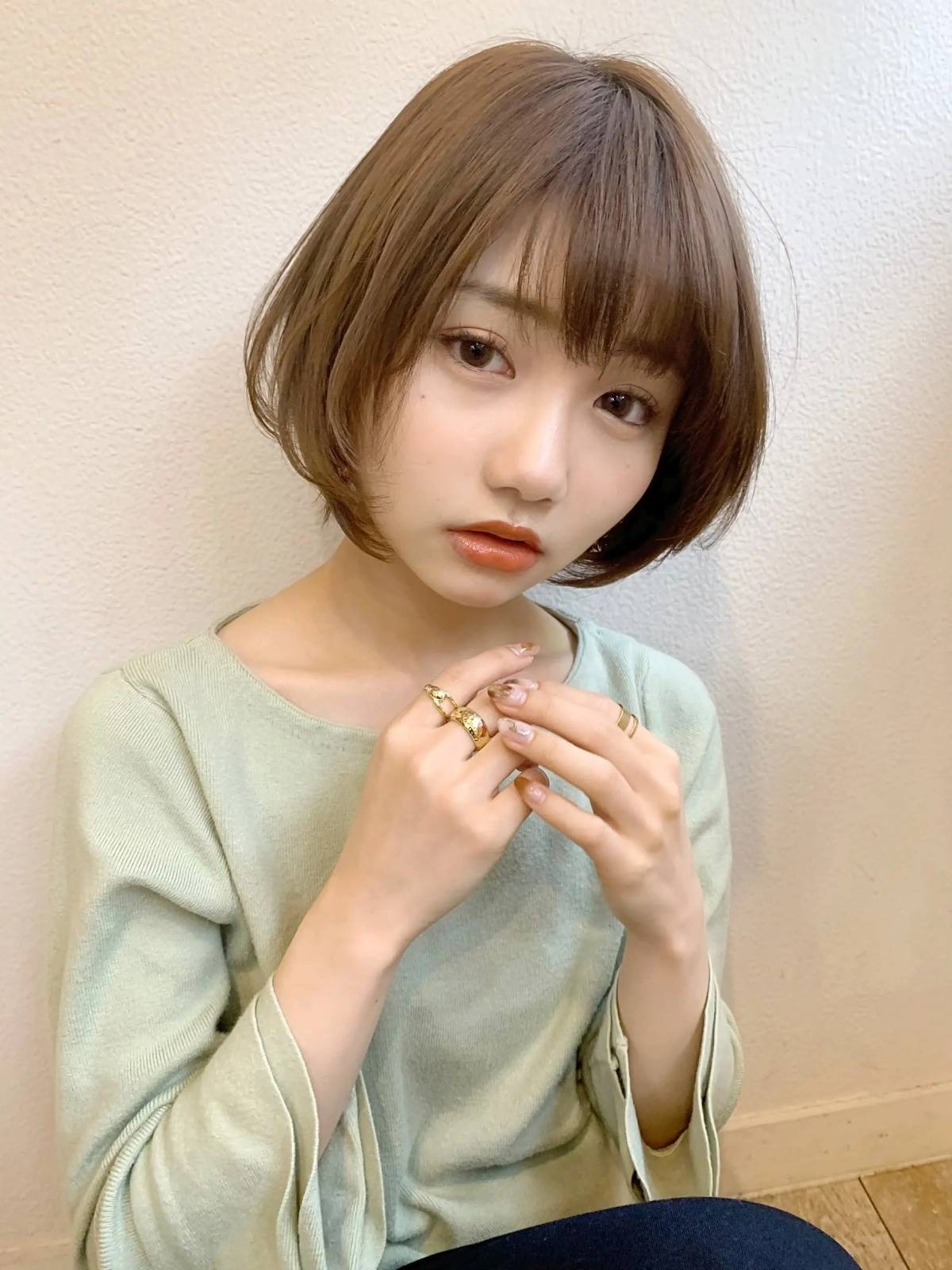 ひし形シルエットのショート