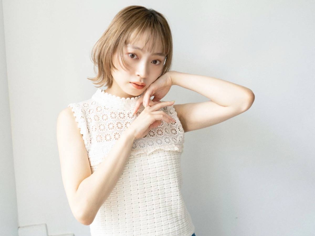 フェイスレイヤーくびれショート