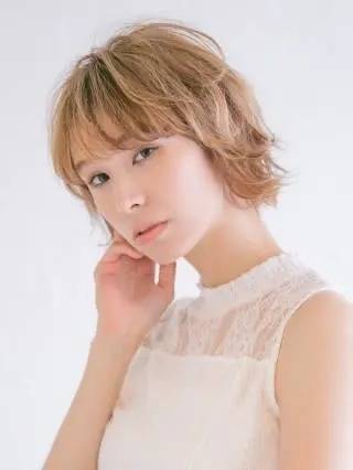 ハネ感が可愛い抜け感ショート