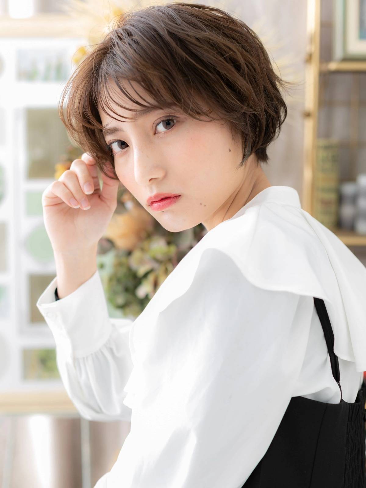 アッシュオリーブのゆるショート