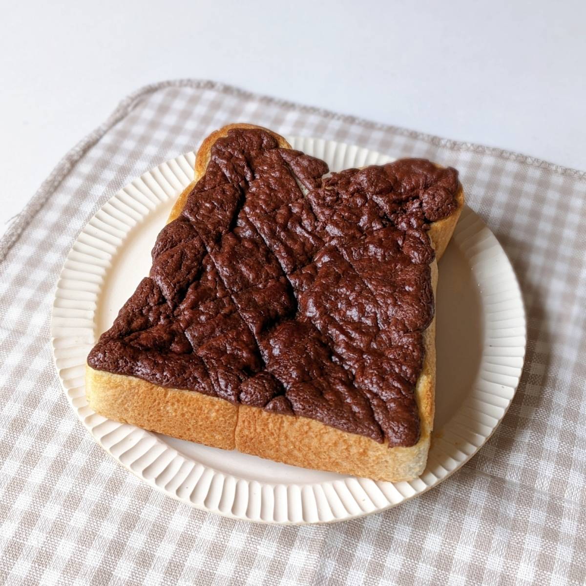 ヤマザキ公式の「チョコメロンパン風トースト」のレシピ