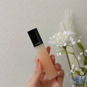 春は“ピンクグラデ×パール”でちゅるん感を。少量で伸びてうるおう「CHANEL」のネイルオイル