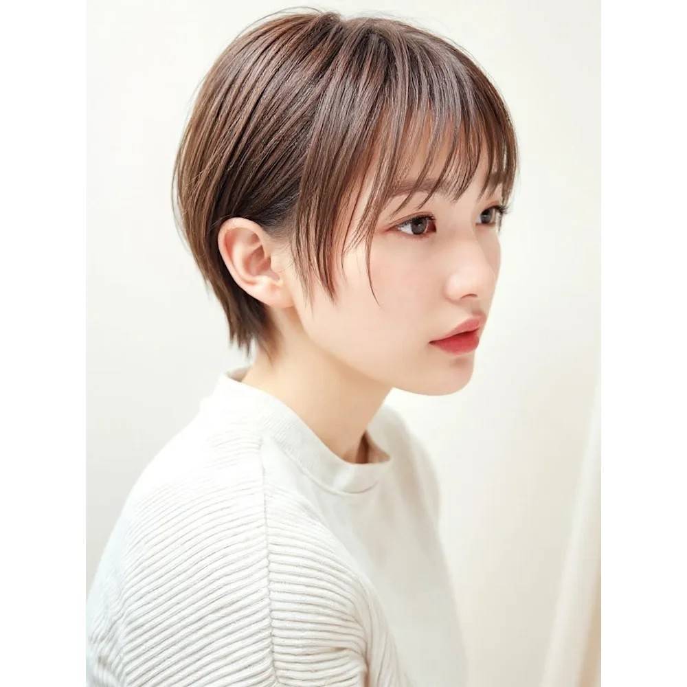 レイヤーたっぷり丸みショート