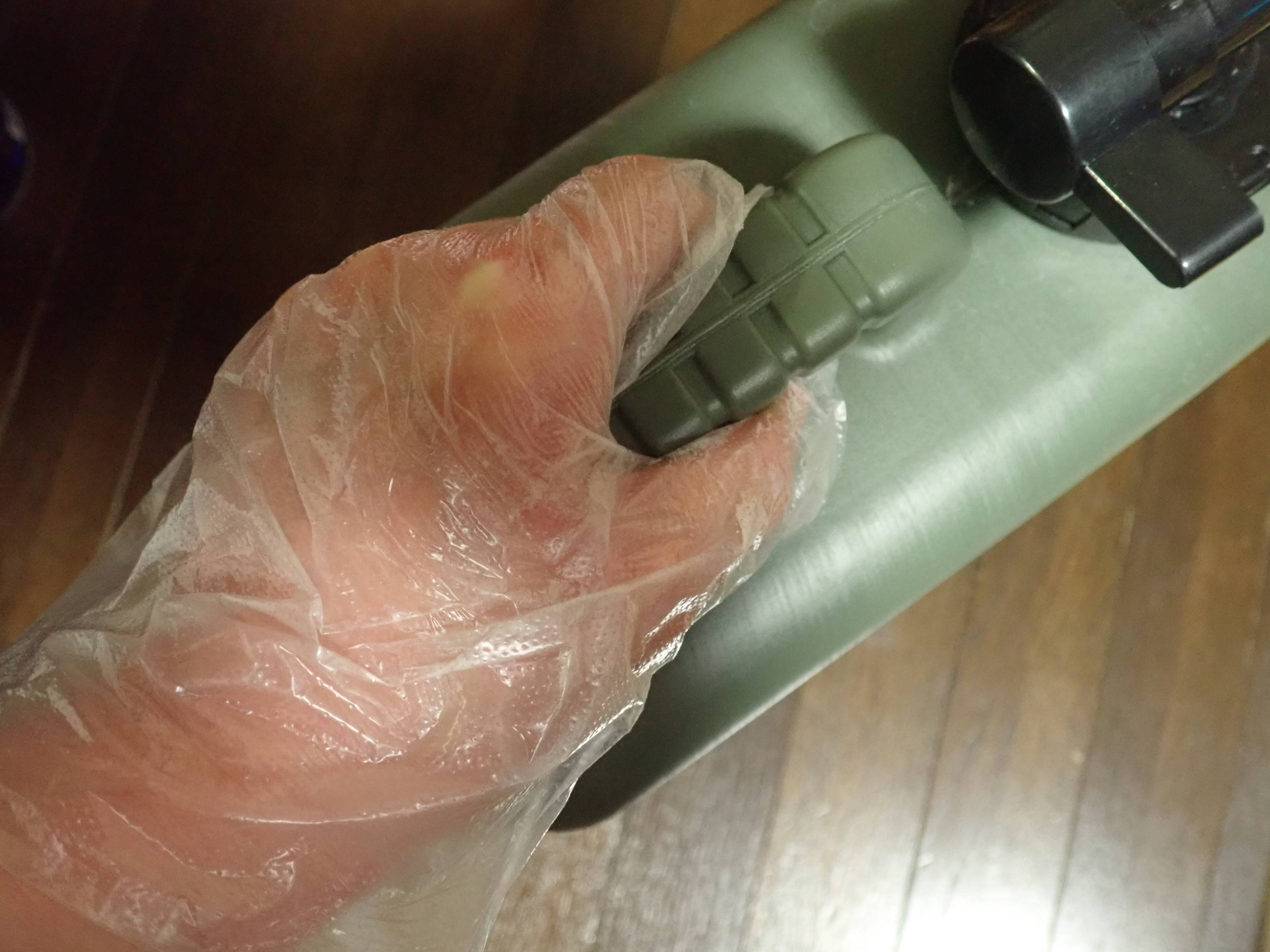 ダイソーの備蓄用個包装手袋(30セット)