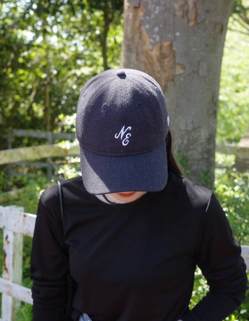 New Eraのネイビーキャップ