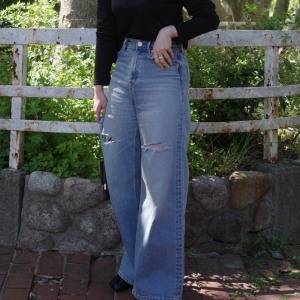 色落ち加減が絶妙。穿き心地も快適な大人デニム「YANUK バギーストレート」